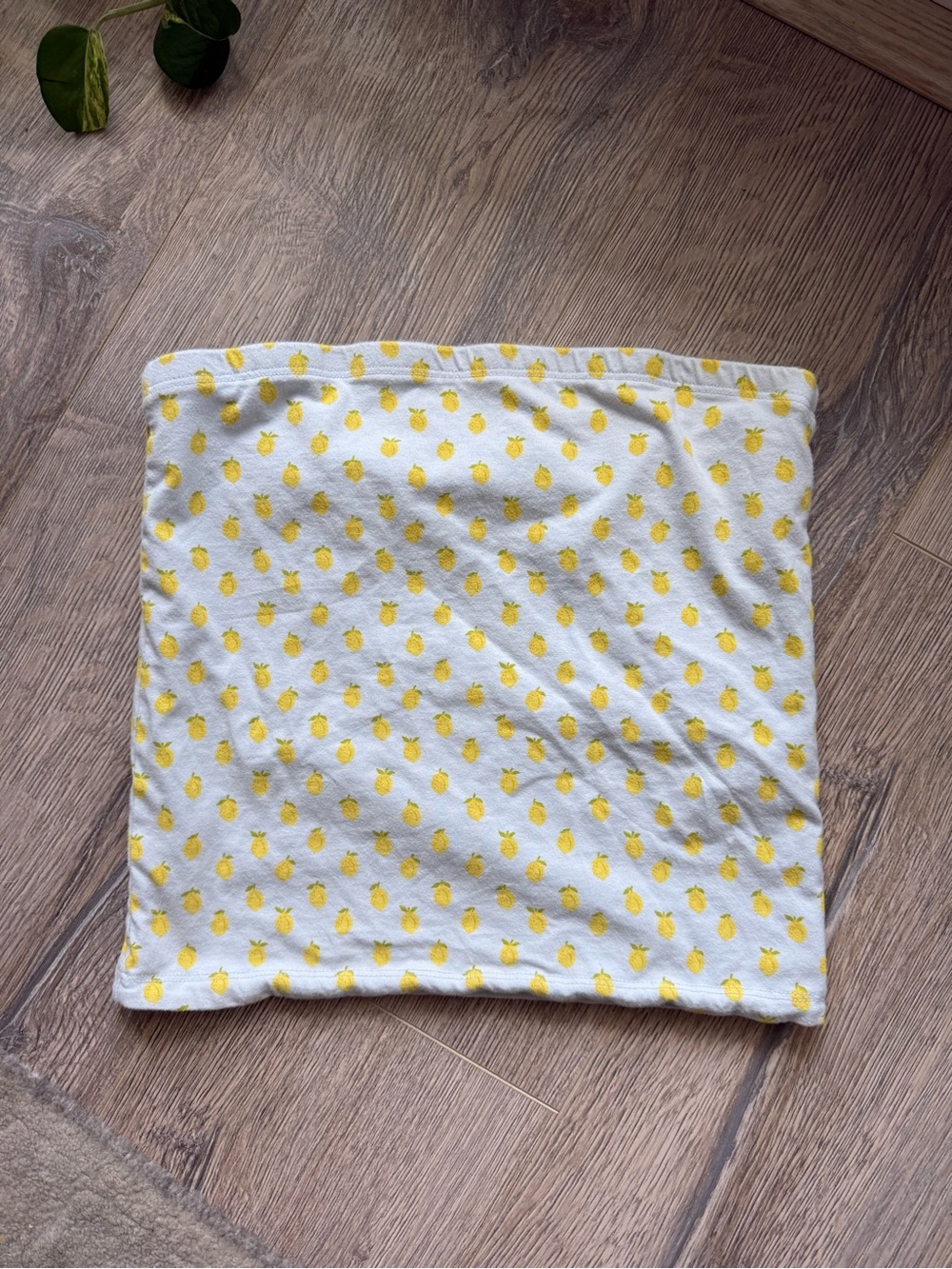 Lemon-Printed Tube Top